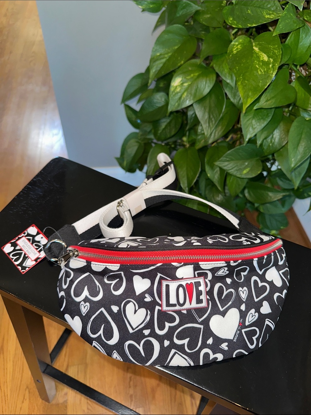 Brighton Black & White Heart Print Crossbody Bag with Red Zipper NWT 🖤❤️
